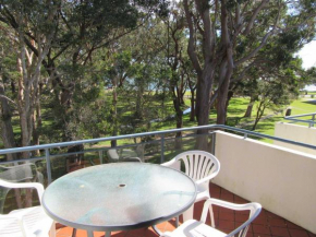13' Mistral Court', 17 Mistral Close - walk across to Little Beach!, Nelson Bay